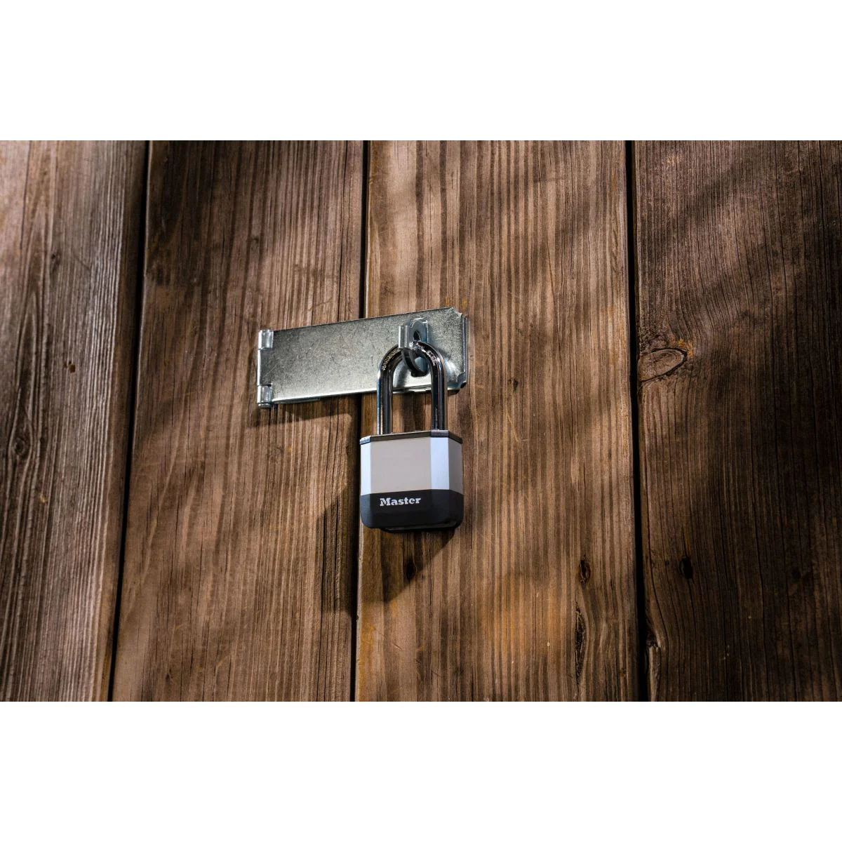 Master Lock Elite™ Heavy Duty Lock with Hardened Boron Steel Shackle, 1-3/4 in. wide - Image 7