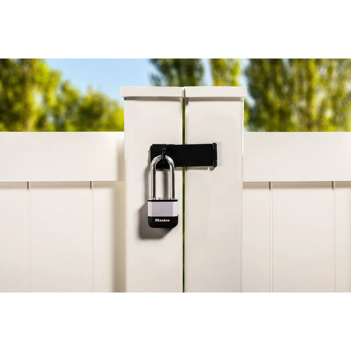 Master Lock Elite™ Heavy Duty Lock with Hardened Boron Steel Shackle, 2 in. wide - Image 12