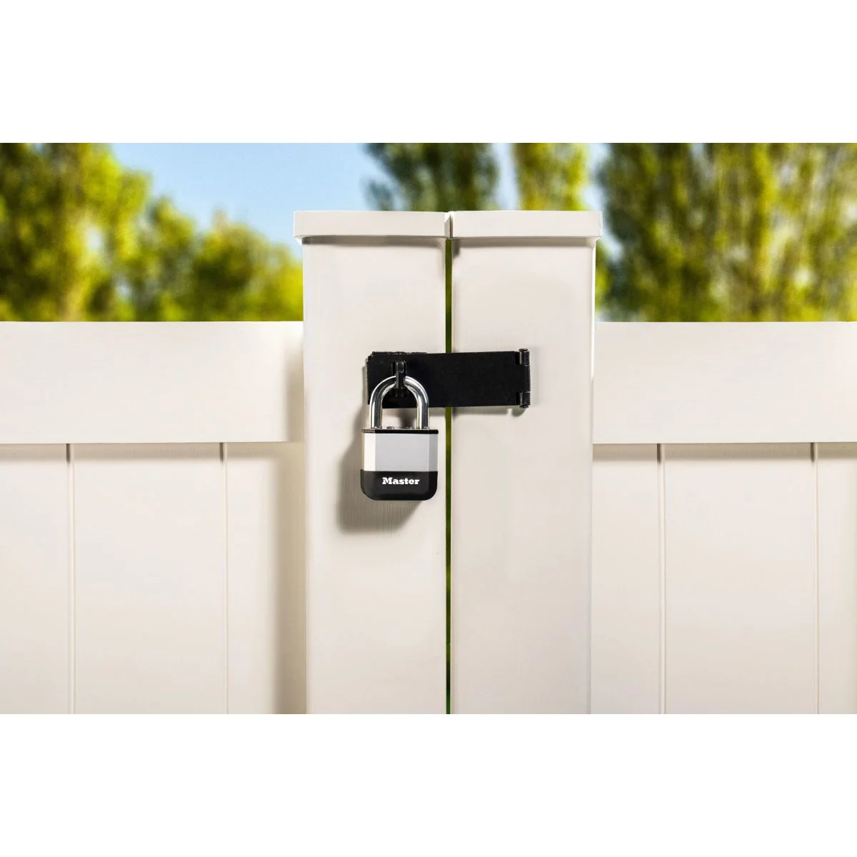 Master Lock Elite™ Heavy Duty Lock with Hardened Boron Steel Shackle, 2 in. wide - Image 6