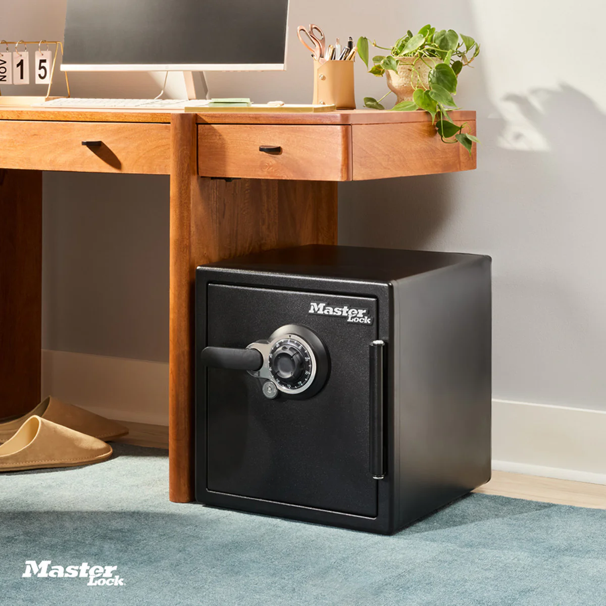 Master Lock Black Premium 2-Hour Fireproof Safe with Combination Dial, 1.2 cu-ft - Image 7